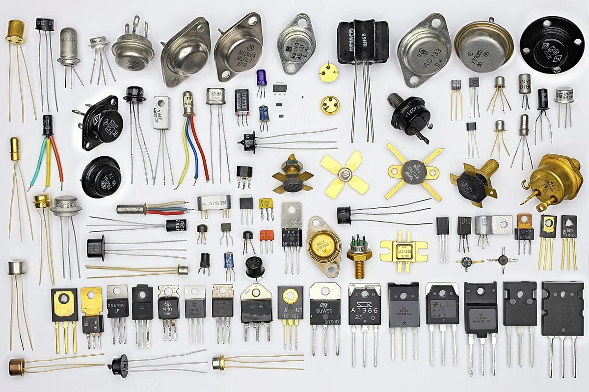 Electronic components & wires — illustrative photograph