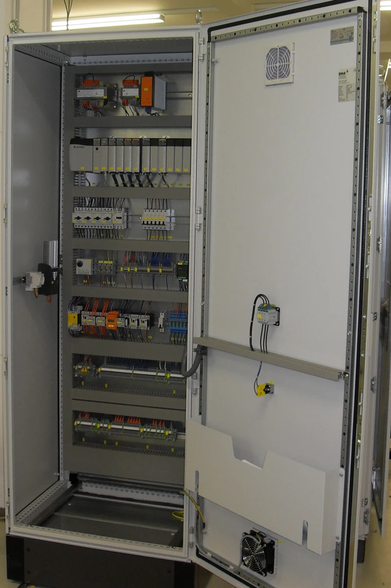 Industrial distribution board — illustrative photograph
